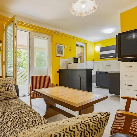 Lien By Interhome Apartamento Balatonlelle